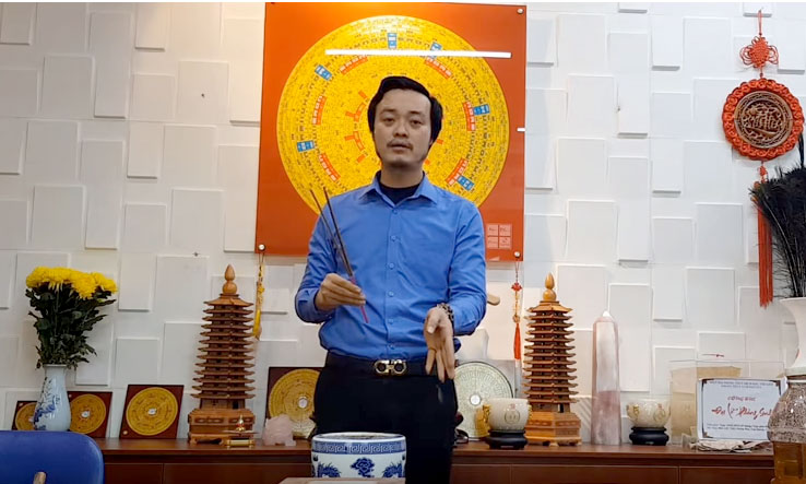 BỐC BÁT HƯƠNG SAO CHO ĐÚNG?