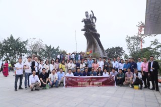 du-xuan-den-giong-vung-noi-luc-dau-nam